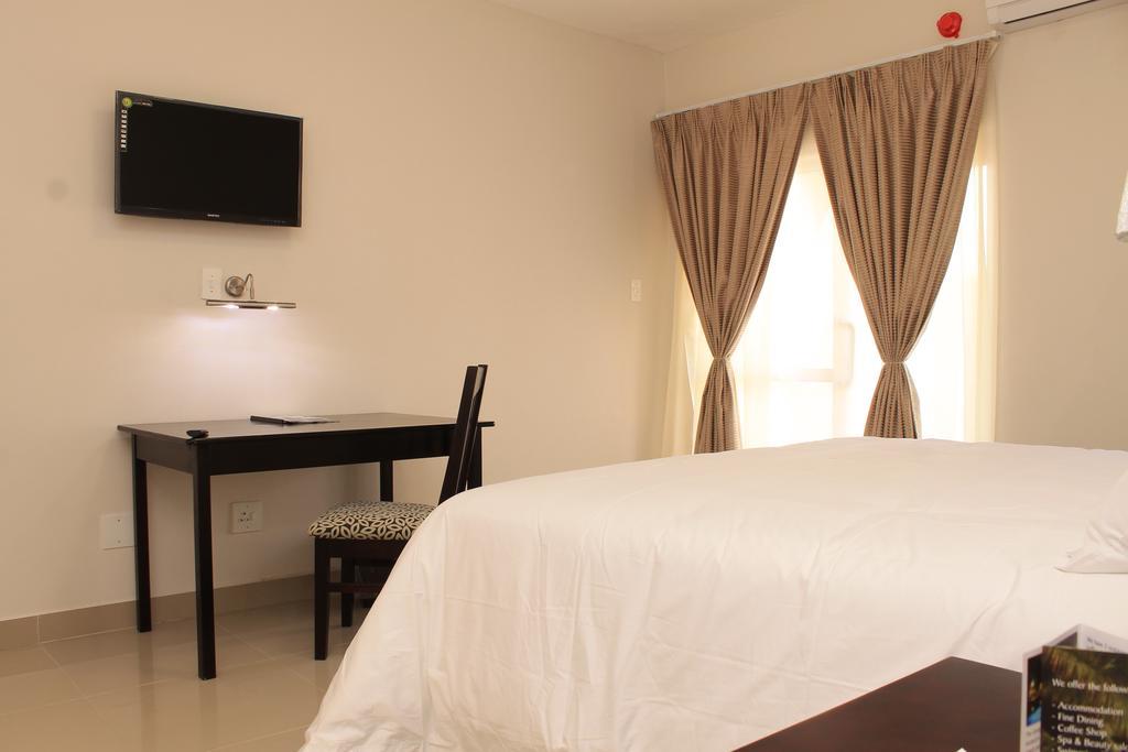 The George Hotel Manzini Esterno foto