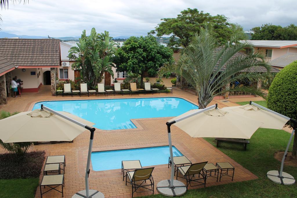The George Hotel Manzini Esterno foto