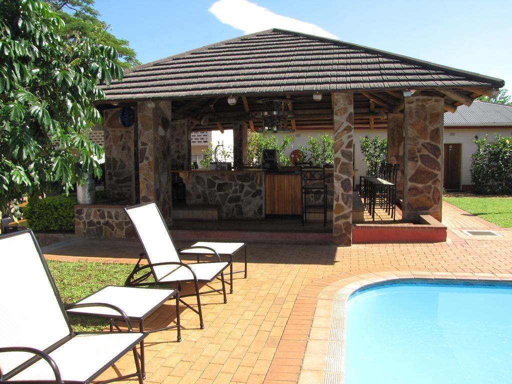 The George Hotel Manzini Esterno foto